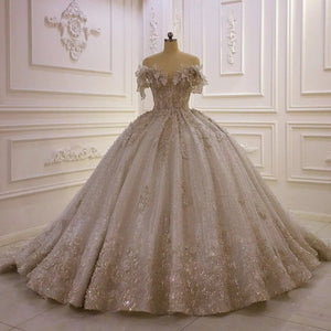 Women's V-Neck Sleeveless Court Train Zipper Bridal Wedding Dress