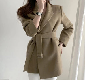 Women's Polyester Notched Collar Full Sleeves Casual Wear Blazer