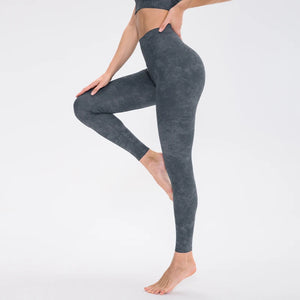 Women's Polyester Elastic Waist Camouflage Pattern Yoga Leggings