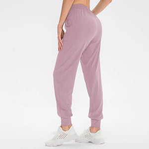Women's Polyester Drawstring Closure Solid Pattern Yoga Trousers