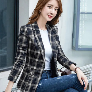 Women's Notched Polyester Full Sleeve Single Breasted Plaid Blazer