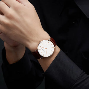 Men's Round Leather Buckle Strap Solid Pattern Casual Watch