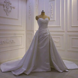 Women's Sweetheart Neck Sleeveless Court Train Wedding Dress