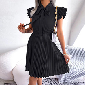 Women's Polyester V-Neck Short Sleeves Pleated Casual Dress