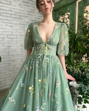 Women's Polyester V-Neck Short Sleeves Floral Wedding Dress