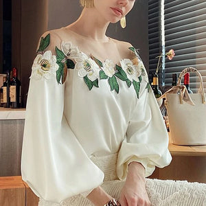 Women's Polyester O-Neck Long Sleeves Floral Pattern Blouse