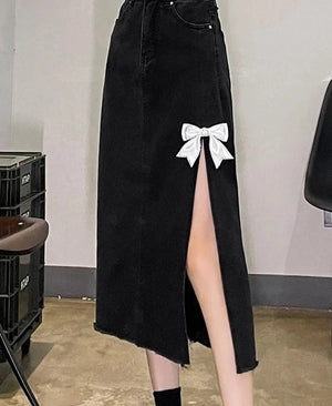 Women's Polyester Elastic Waist Solid Pattern Casual Denim Skirt