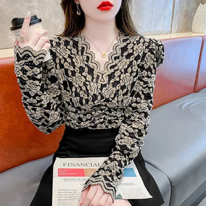 Women's Polyester V-Neck Long Sleeve Floral Casual Wear Blouses