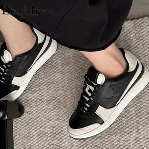 Women's Genuine Leather Round Toe Lace-Up Closure Casual Shoes
