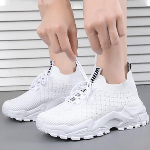 Women's Mesh Round Toe Lace-up Closure Breathable Sport Sneakers