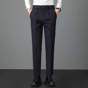 Men's Polyester Zipper Fly Closure Solid Pattern Casual Pants