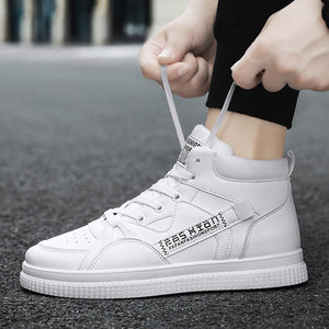 Men's Leather Round Toe Lace-up Closure Sports Wear Sneakers