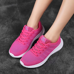 Women's Mesh Round Toe Lace-Up Closure Breathable Sports Sneakers