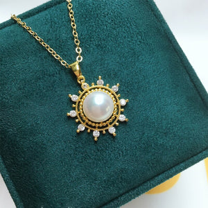 Women's Gold Filled Freshwater Pearl Vintage Round Necklace