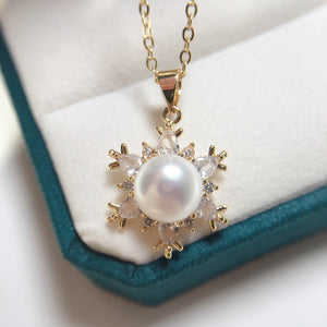 Women's Gold Filled Zircon Freshwater Pearl Trendy Star Necklace
