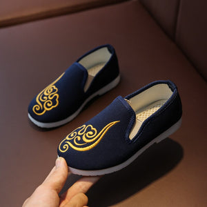 Kid's Cotton Round Toe Anti Slip Embroidery Pattern Casual Shoes