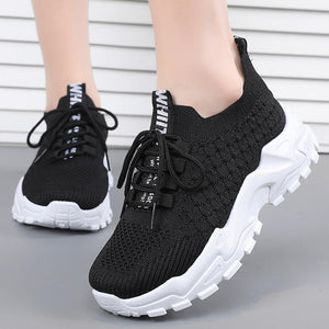 Women's Mesh Breathable Lace-Up Closure Patchwork Sneakers