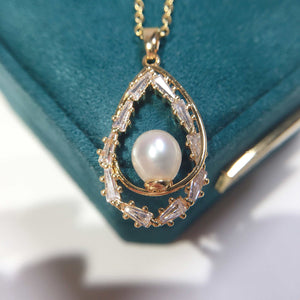 Women's Gold Filled Freshwater Pearl Trendy Water Drop Necklace