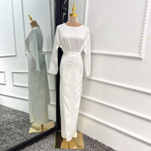 Women's Arabian O-Neck Polyester Full Sleeve Solid Pattern Abaya