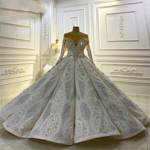 Women's Sweetheart Neck Court Train Luxury Bridal Wedding Dress