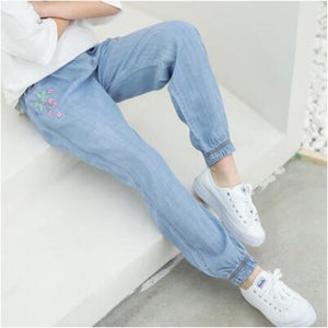 Kid's Low Elastic Waist Embroidery Side Pocket Casual Denim Jeans