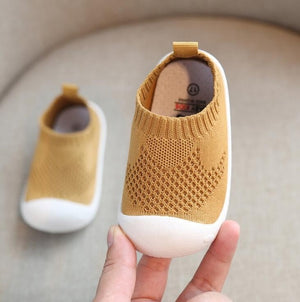 Baby's Round Toe Mesh Stretchy Patchwork Slip-On First Walker Sneakers