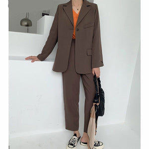 Women's Notched Collar Blazer With Ankle Length Office Pants