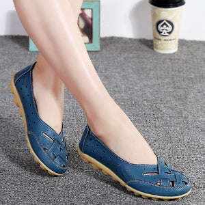 Women's Round Toe Leather Slit Patchwork Flat Slip-On Casual Shoes