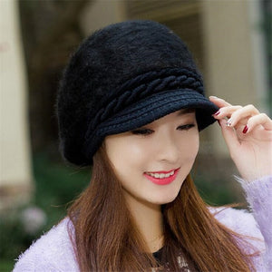Women's Round Faux Fur Plain Winter Wear Knitted Beret Hats