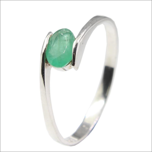 Women's 100% 925 Sterling Silver Oval Green Emerald Stud Ring